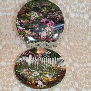 Knowles Garden Secrets Cat Collector Plates Set 2 Higgins Bond Floral Multicolor